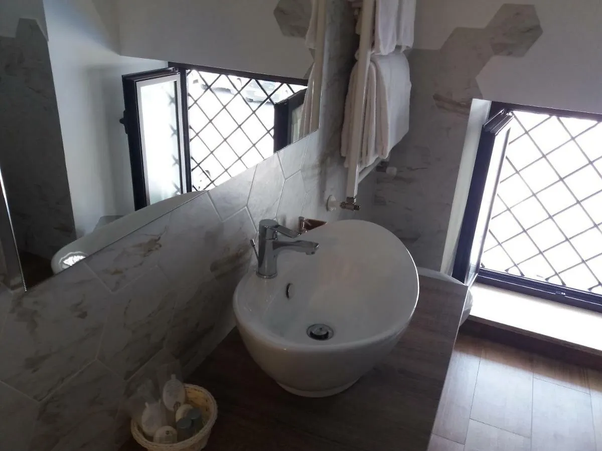 B&B Glicini Roma 2*,