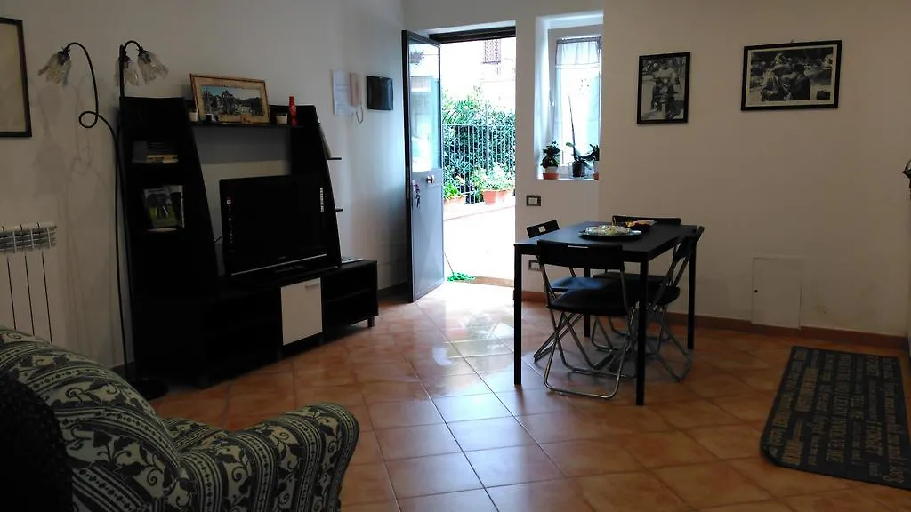 ** לינה וארוחת בוקר רומא B&B Glicini איטליה